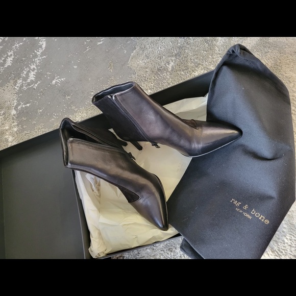 Rag and Bone Beha Boot in size 36 in black. - Picture 9 of 16